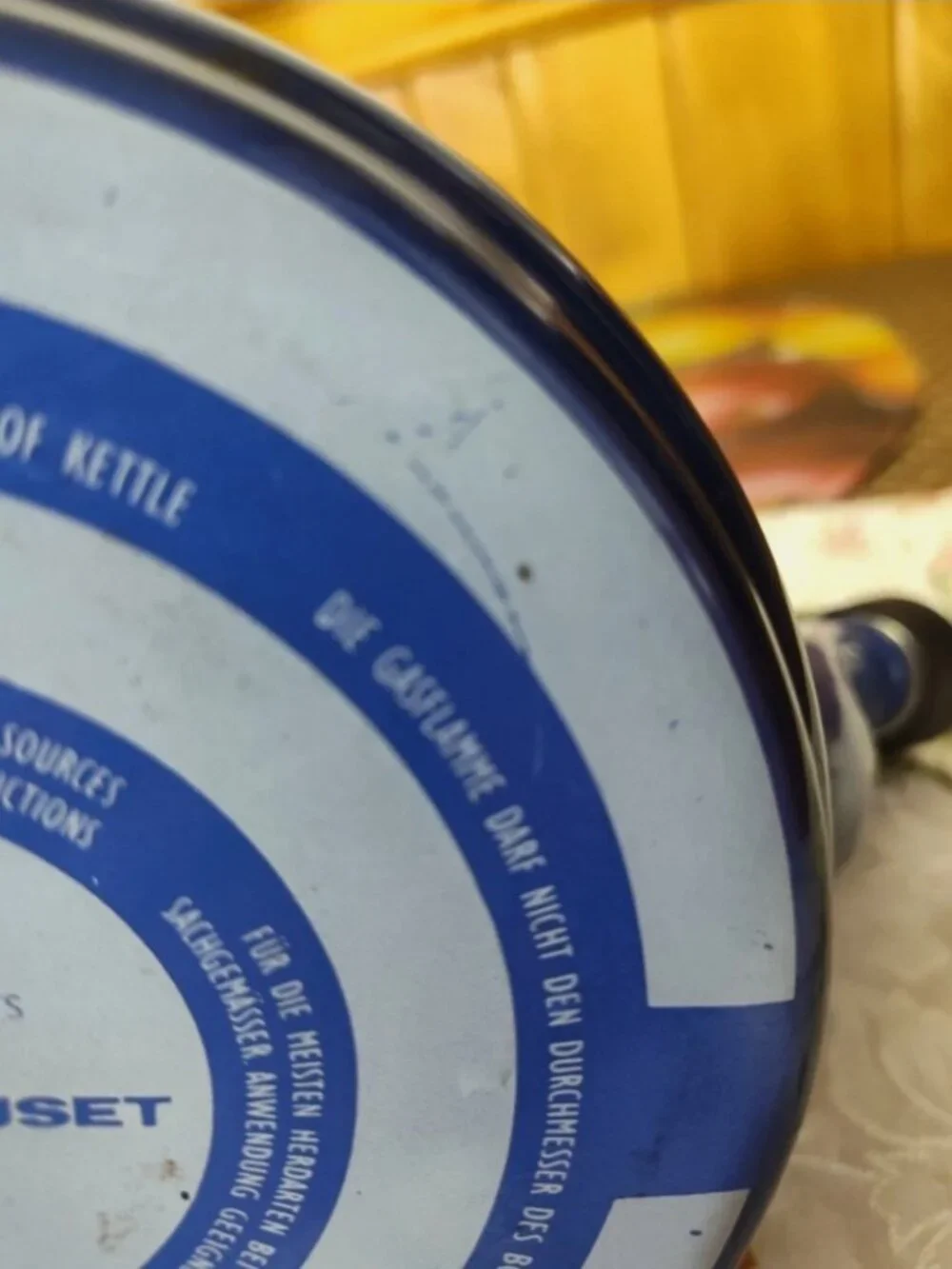 Le Creuset ** missing